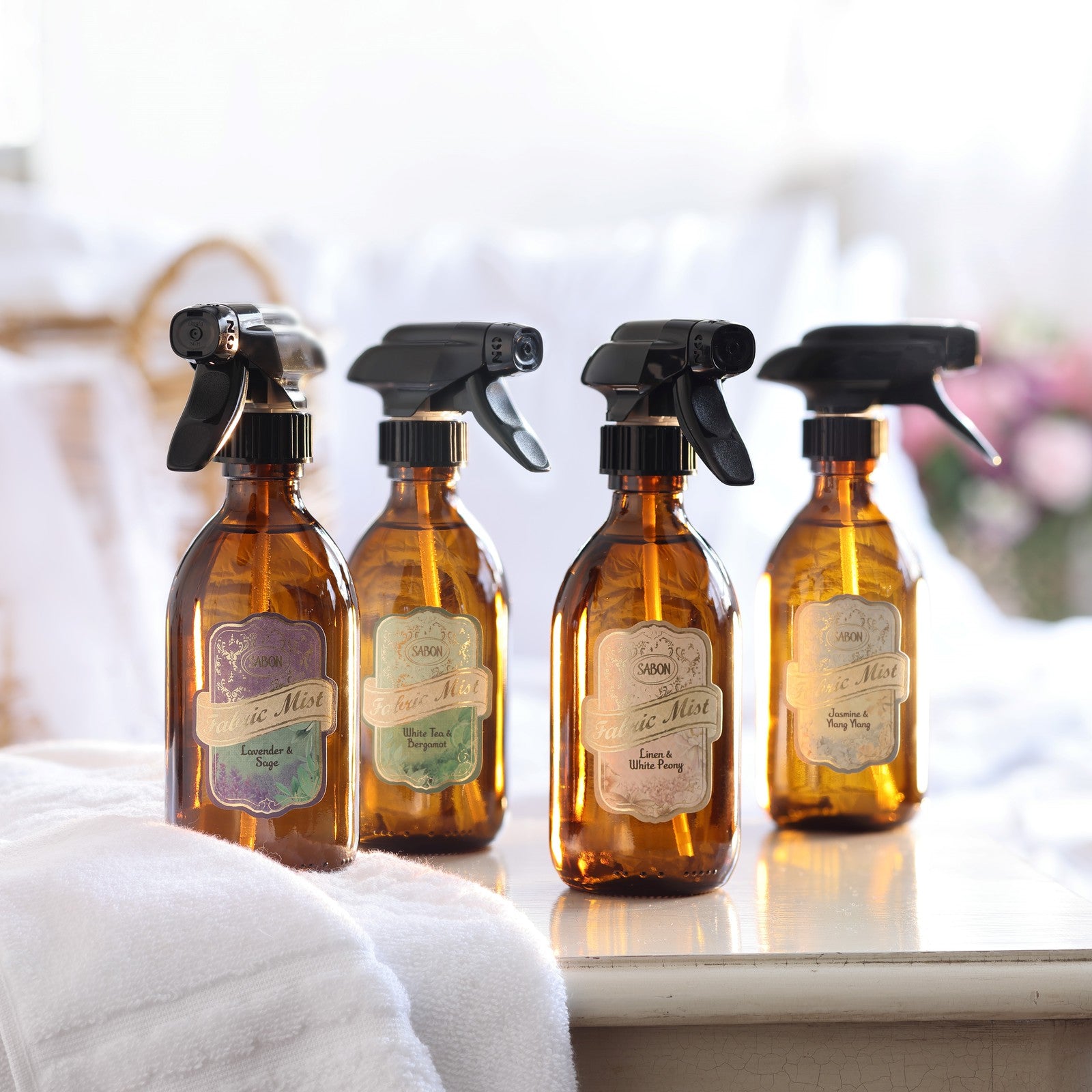ファブリックミスト 300mL ホワイトティー&ベルガモット – SABON