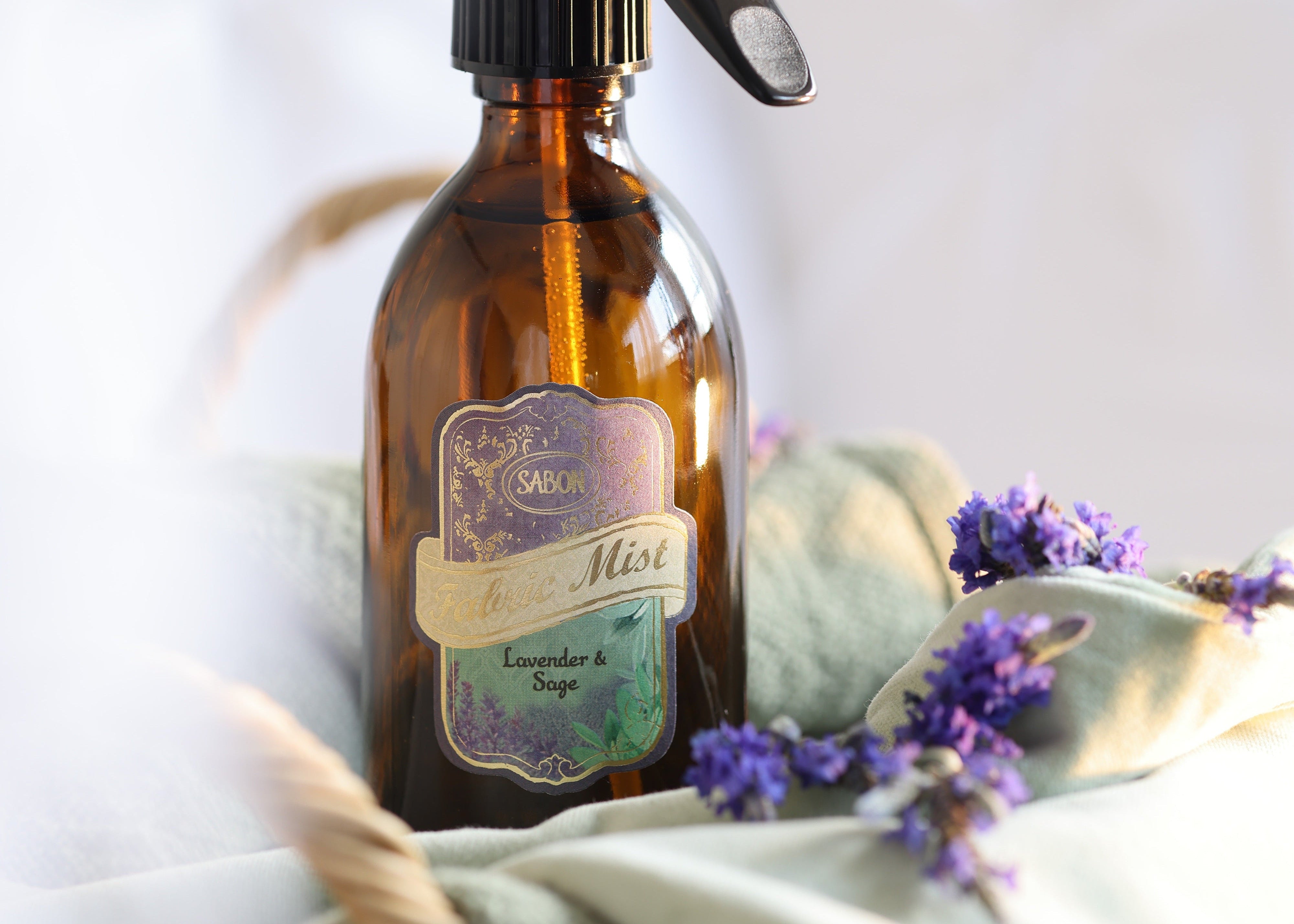 ファブリックミスト 300mL ラベンダー&セージ – SABON（サボン）公式サイト